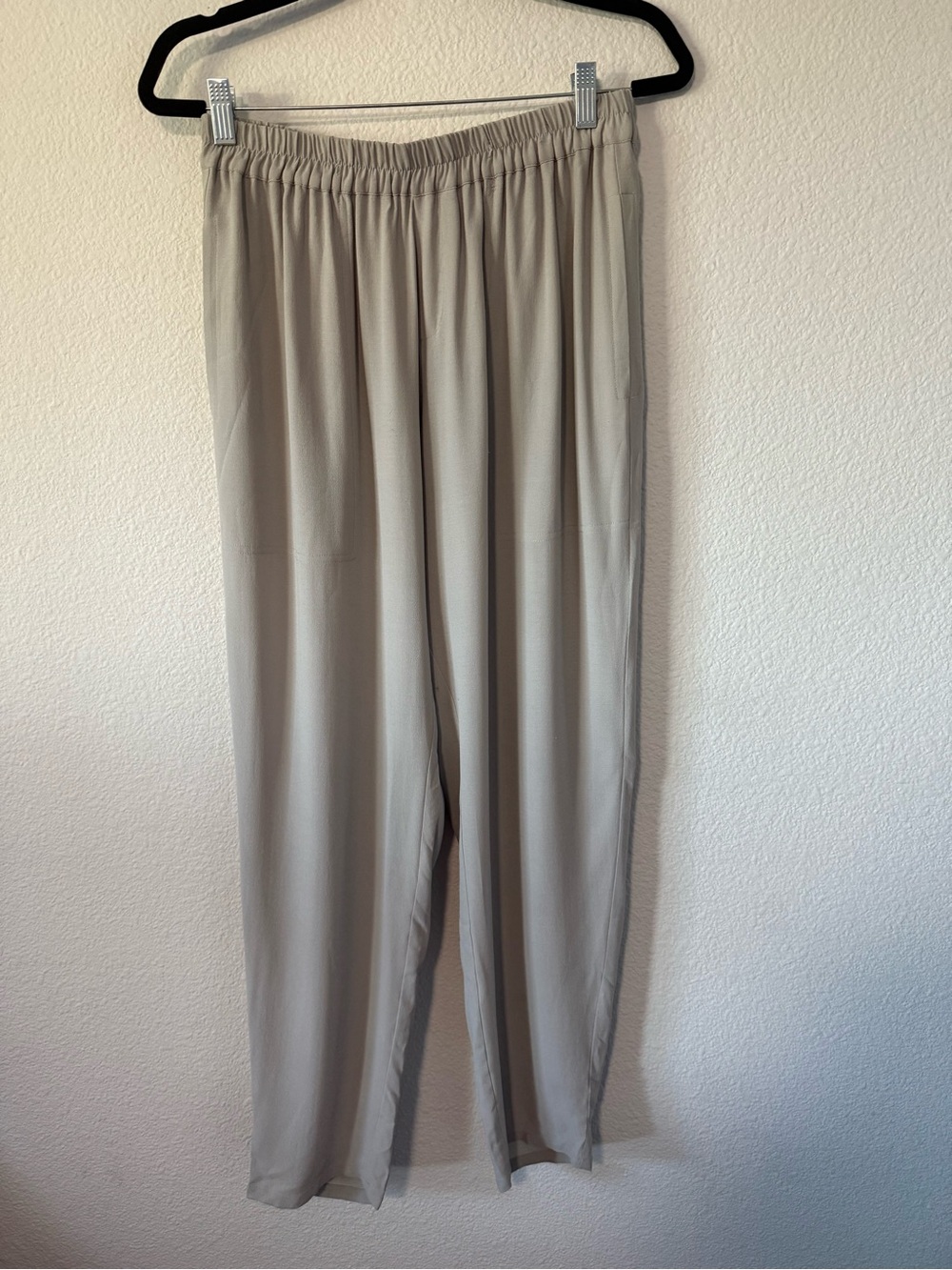 Eileen Fisher 100% Silk Straight-Leg Elastic-Waist Pants in Light Gray